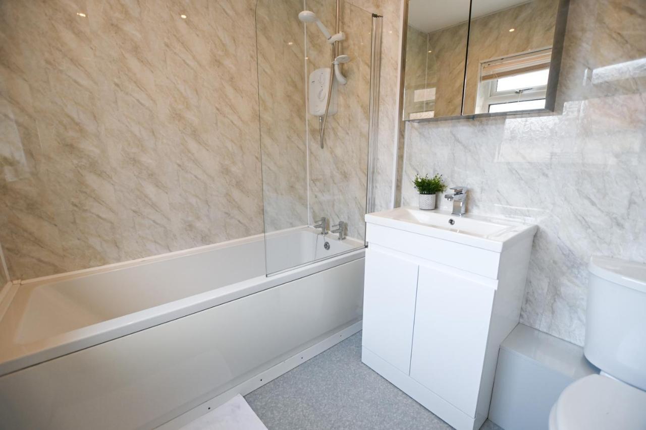 Stoke-on-Trent Clarice House By Yourstays, 3 Bedroom House By University Of Staffordshire מראה חיצוני תמונה